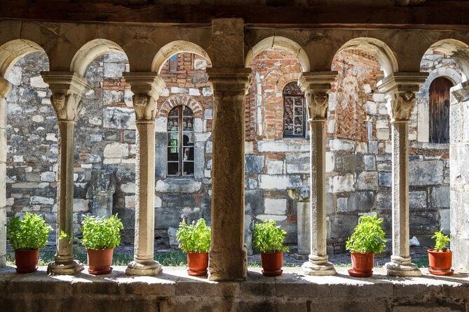 Apollonia and Ardenica Monastery - full day tour - Apollonia Archaeological Park: Greek-city ruins in plain sight
