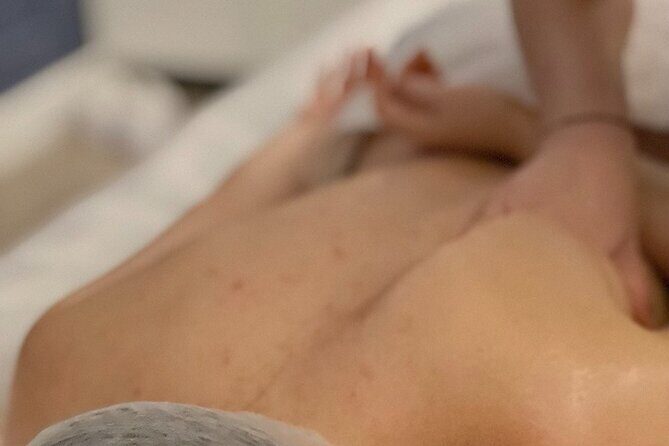 Body Massage - Couples massage with wine when you book together