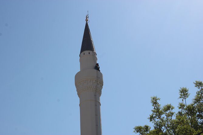 Day Trip To Berat,UNESCO Heritage with Tirana Day Trips - The King Mosque and Helveti teqe: what makes the acoustics special