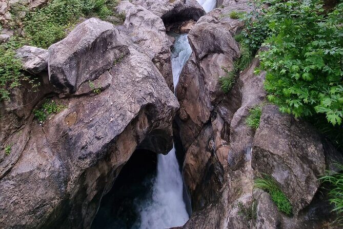 Hiking to Gamti, Bovilla Lake and Kruja Day Trip from Tirana - Krujë Castle and the Old Bazaar: history on foot, not in a lecture