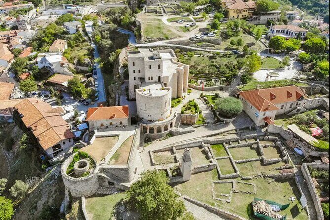 Kruja castle, the old Bazaar & Sarisalltik- Departure from Tirana - Stop 4: Free time in Krujë for lunch, photos, and extra browsing