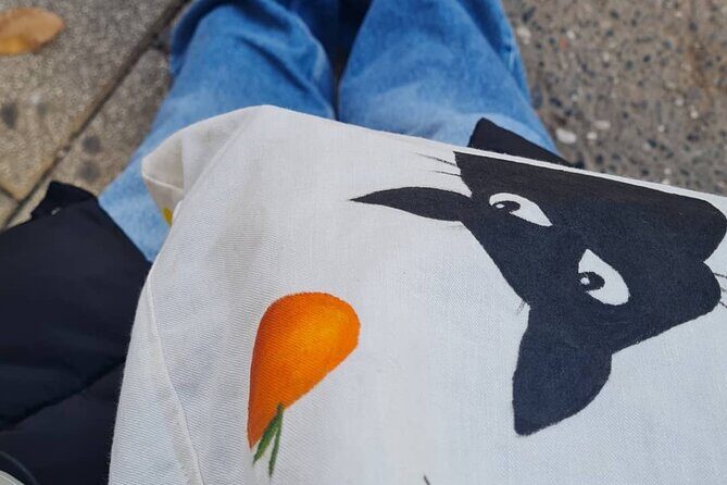 Painting on Tote Bags Workshop with Welcome Drink - Key Highlights
