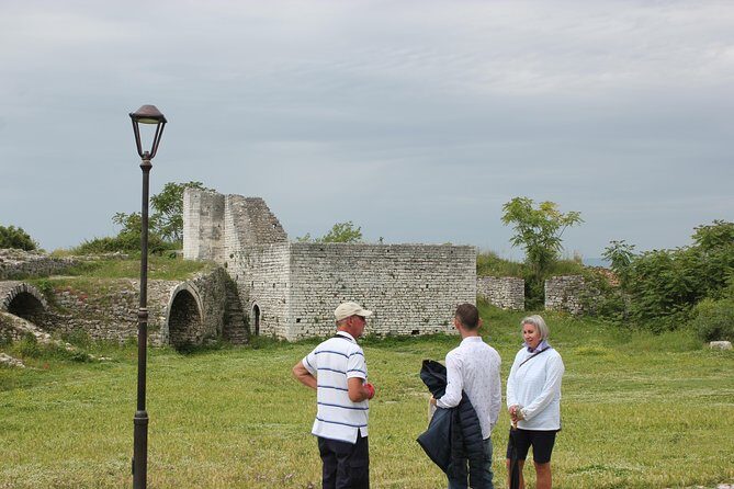 Premium Walking Tour of Berat with Expert Guides - Downtown Berat stroll: what to notice on the cobblestones