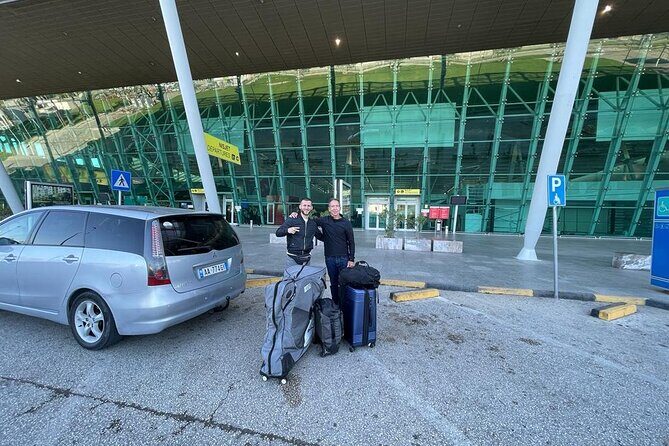 Private Transfers from Tirana International Airport to Sarandë - Meeting Your Driver and Using the Mobile Ticket