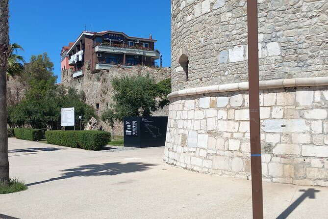 Private Walking Tour Visit to Durrës with Licensed Guide - Venetian Tower Details: Construction, Watchtowers, and World War II Changes