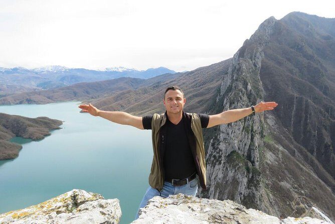 Tirana Walking Tour and Bovilla Lake (3-6 Pax) - Blloku: walking through the former closed zone of communist power